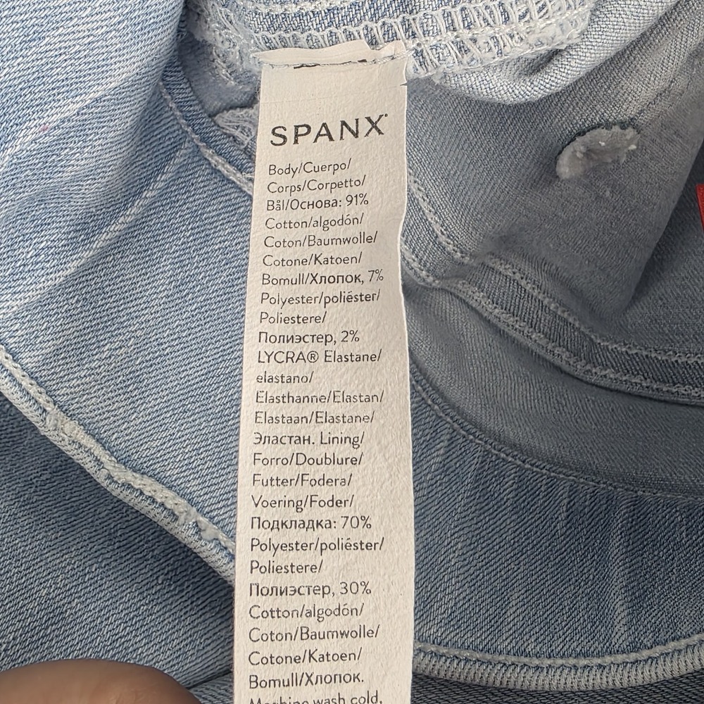 Spanx Jeans Womens Size Medium Petite EveryWear Pull On Flare Retro Light Wash - Picture 7 of 8